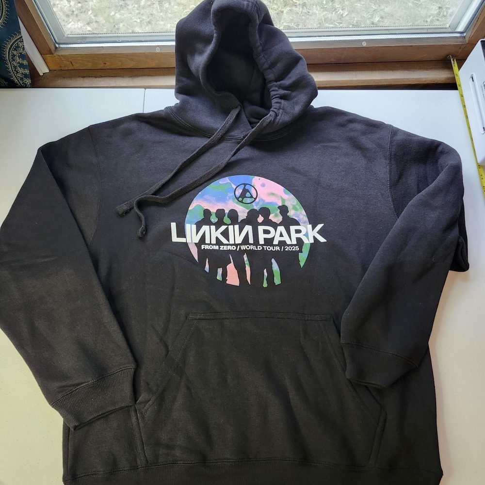 Officially Licensed Lincoln Park Official Tour Hoodie 2025 Size Large #0161